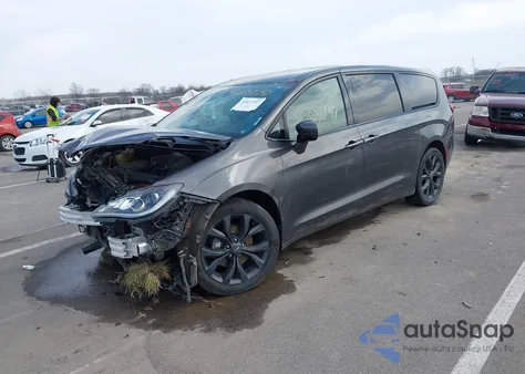 2020 Chrysler Pacifica Touring из США, поврежденный, VIN 2C4RC1FG3LR109958